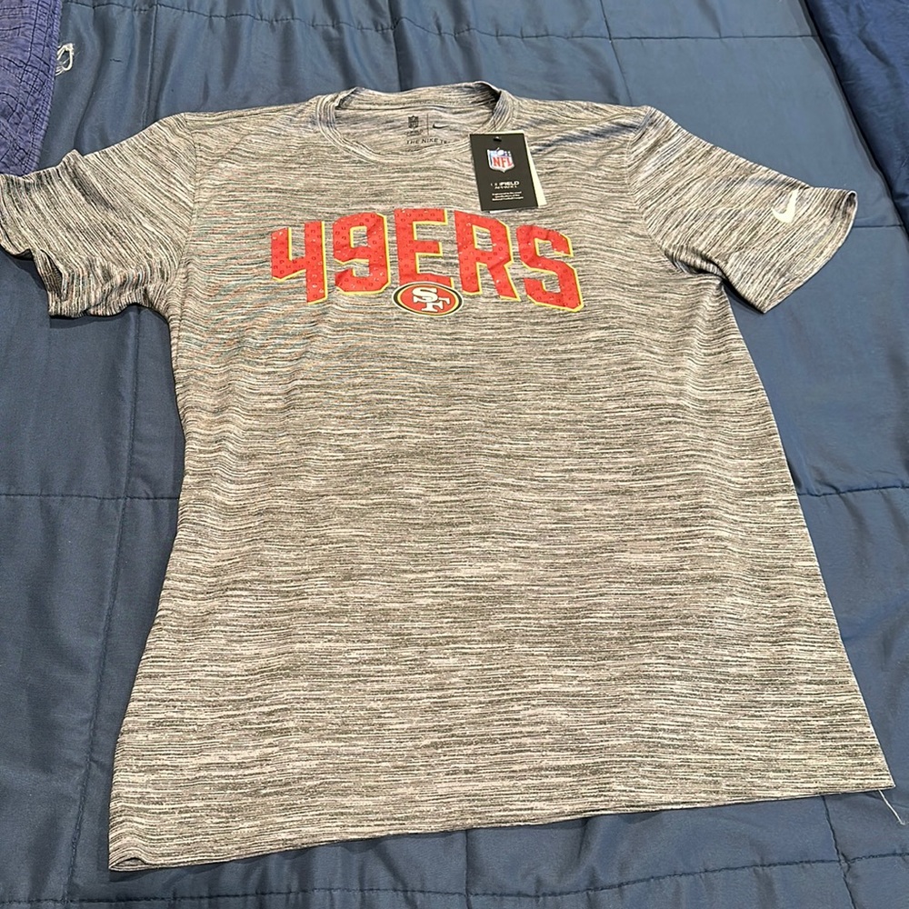 Men’s medium Nike Dri-Fit Tee 49ers